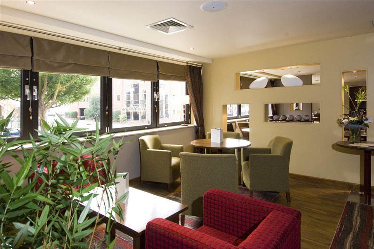 Premier Inn Brentwood Extérieur photo
