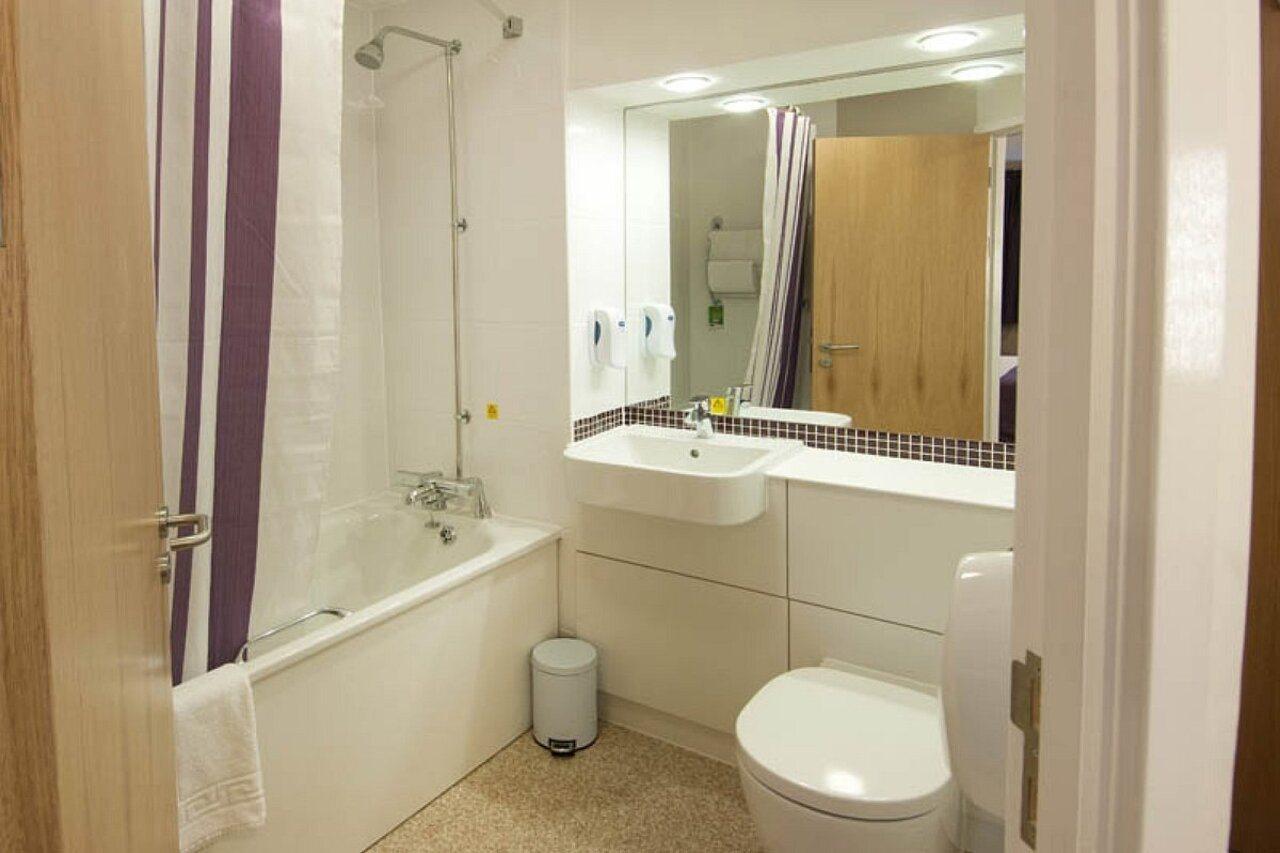 Premier Inn Brentwood Extérieur photo