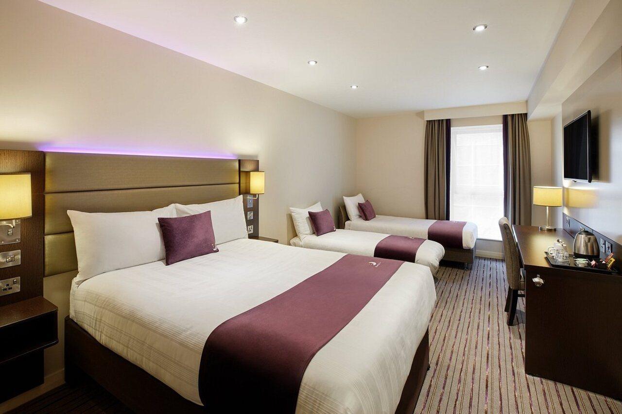 Premier Inn Brentwood Extérieur photo