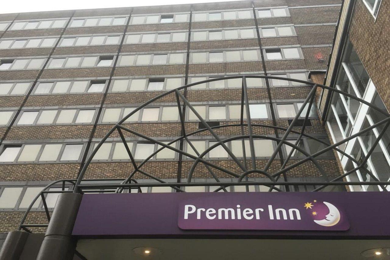 Premier Inn Brentwood Extérieur photo