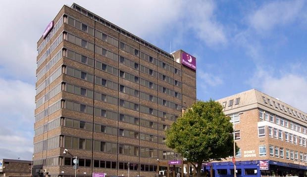 Premier Inn Brentwood Extérieur photo